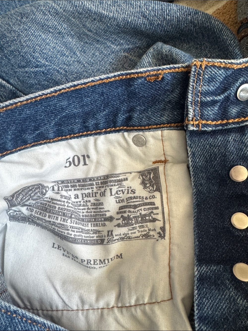 Womens Levis 501 Premium Med Wash Jeans Size 27x28 - Picture 6 of 7